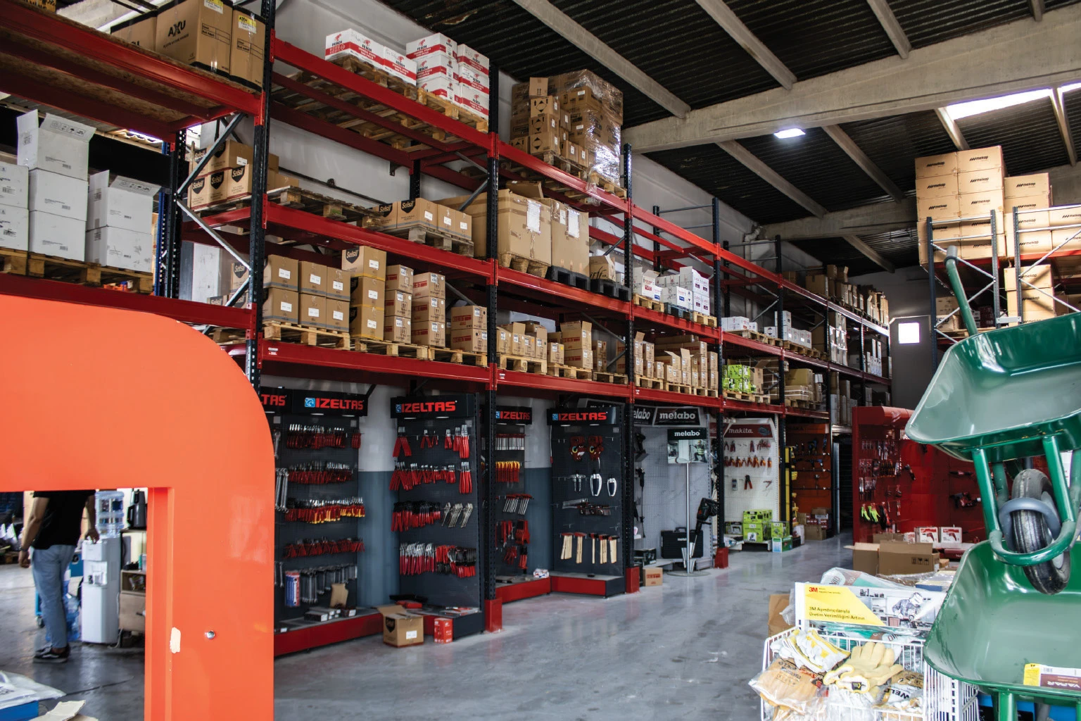 Yapı Market Rafları